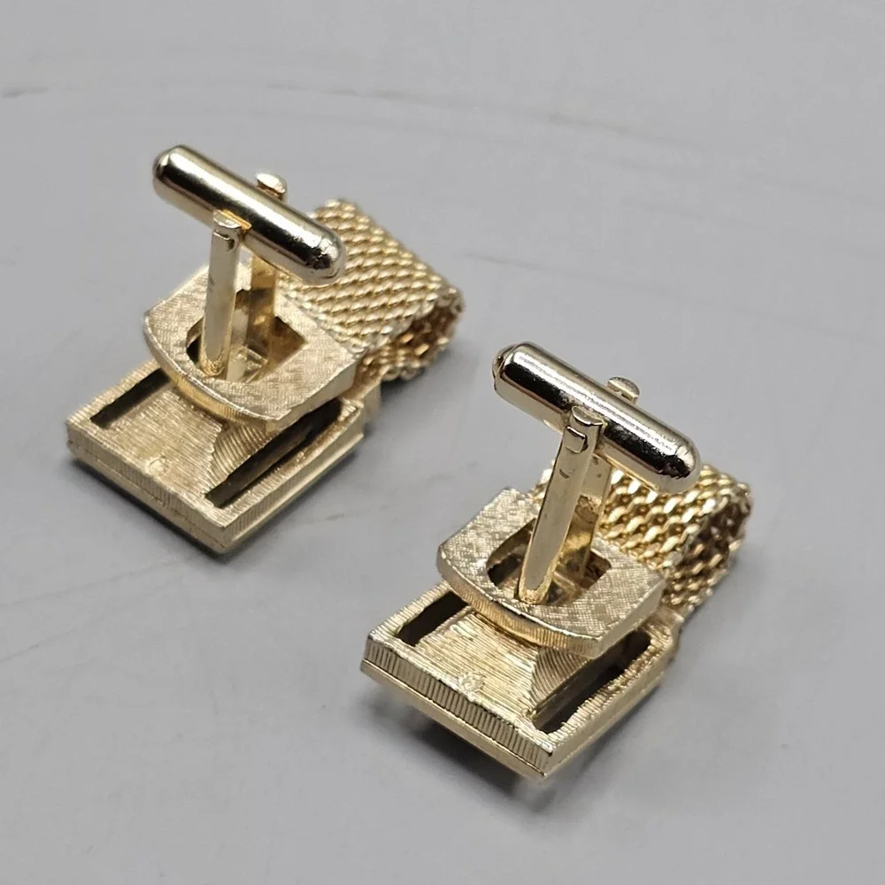 Vintage MCM Gold Tone Smoky Amber Tone Mesh Wrap Cufflinks Quiet Luxury Preppy